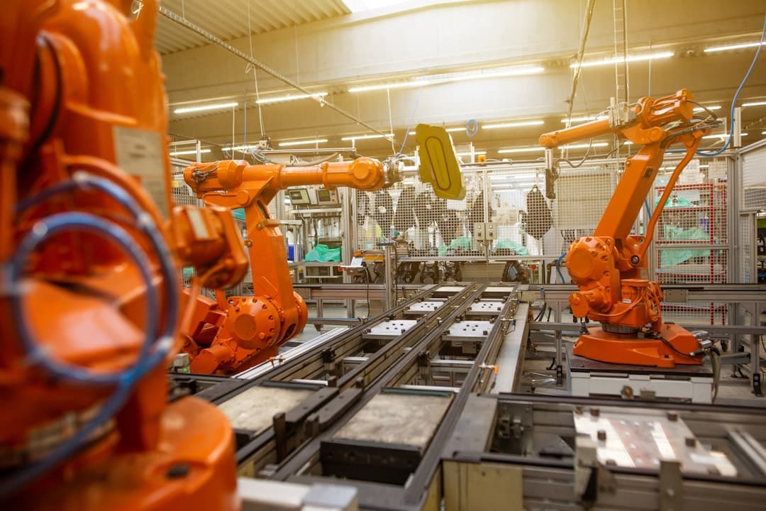 Cận cảnh dây chuyền máy CNC trong nhà máy Kim Tín